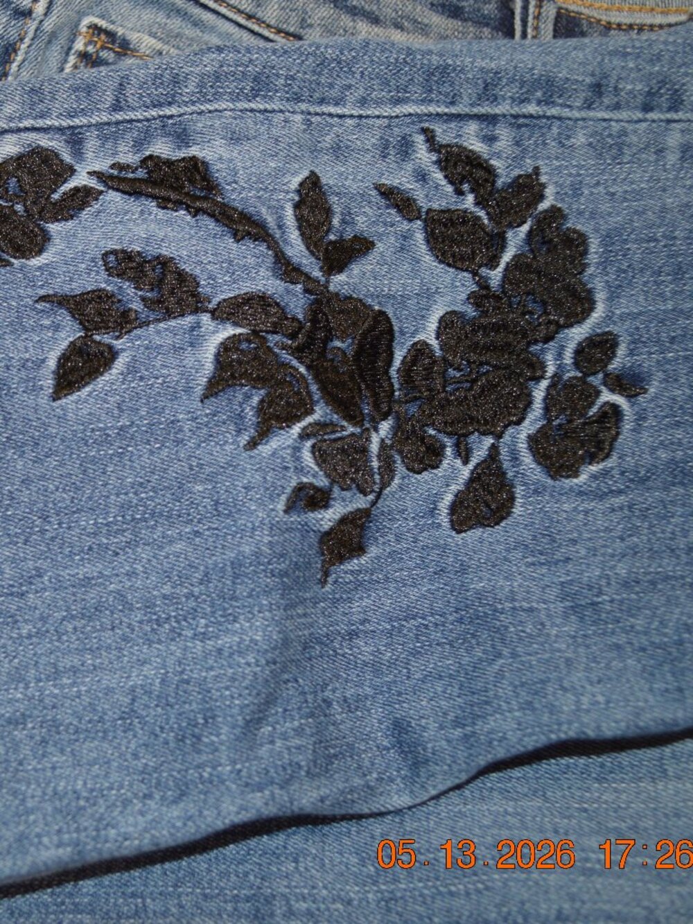 White House Black Market Women’s Size 10 Blue Black Floral Skinny Ankle Jeans